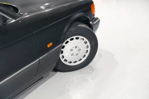 Bild 11/37 von Mercedes-Benz 560 SEC (1990)