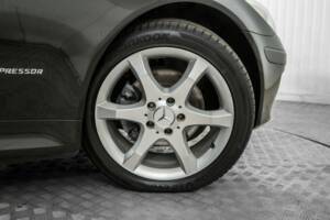 Immagine 44/50 di Mercedes-Benz SLK 200 Kompressor (2004)