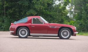Image 2/50 of TVR Vixen Series 1 (1968)