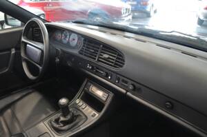 Bild 33/47 von Porsche 944 S2 (1990)