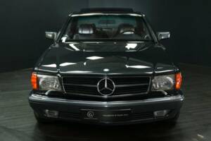 Immagine 3/50 di Mercedes-Benz 560 SEC (1990)