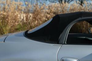 Image 17/50 of Porsche Boxster (1997)