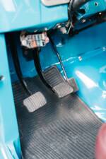 Image 6/20 of Toyota Land Cruiser FJ 45 (1976)