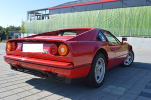 Image 4/6 de Ferrari 328 GTB (1986)