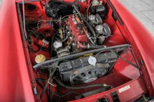 Image 37/50 of MG MGB GT (1967)