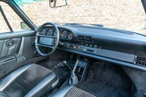 Bild 14/50 von Porsche 911 Carrera 3.2 (1988)