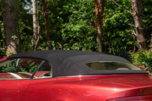 Image 21/50 of Aston Martin DB 9 Volante (2006)