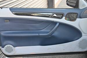 Image 21/50 of Mercedes-Benz CLK 230 Kompressor (2002)