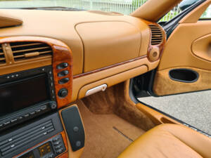 Image 24/25 of Porsche 911 Carrera (2002)
