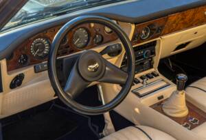 Afbeelding 14/22 van Aston Martin V8 Vantage X-Pack (1987)