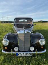 Image 2/30 de Mercedes-Benz 220 (1952)
