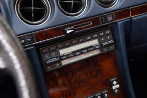 Image 15/35 de Mercedes-Benz 500 SL (1984)