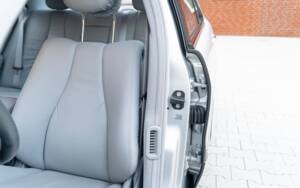 Image 22/45 of Mercedes-Benz S 55 AMG (2000)