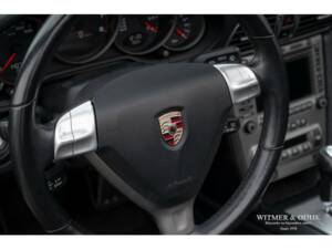 Bild 15/32 von Porsche 911 Carrera 4 (2006)