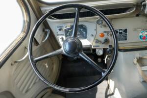 Bild 13/35 von Citroën HY (1963)