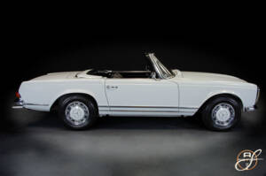 Bild 6/22 von Mercedes-Benz 280 SL (1968)