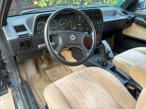 Image 13/20 of Lancia Thema Station Wagon 16V (1992)