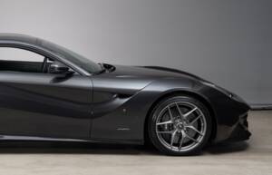 Imagen 9/40 de Ferrari F12berlinetta (2014)