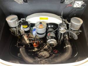 Bild 38/38 von Porsche 356 C 1600 (1964)