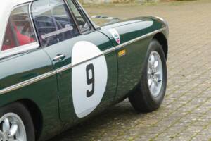 Image 14/50 of MG MGB GT (1965)