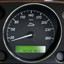 Image 30/50 of Jaguar XJ 8 4.2 (2006)