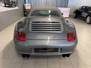 Imagen 7/17 de Porsche 911 Carrera 4S (2005)
