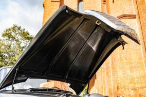 Image 60/86 of Mercedes-Benz 300 SE (1965)