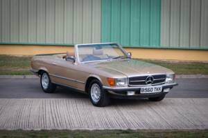 Immagine 1/39 di Mercedes-Benz 280 SL (1984)