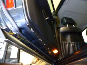 Image 76/91 of Mercedes-Benz 560 SEL (1990)