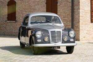 Image 3/50 of Lancia Augusta Ghia (1935)
