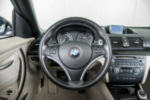 Image 8/50 of BMW 118i (2008)