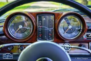 Image 20/52 of Mercedes-Benz 220 SE b (1963)