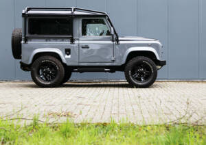 Image 3/56 of Land Rover 90 (1990)