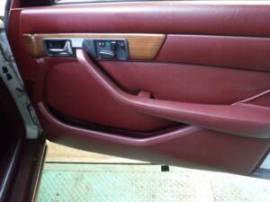 Image 26/31 de Mercedes-Benz 420 SEL (1986)