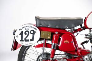 Bild 36/50 von Mondial 175 Turismo Veloce (1956)