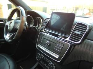 Image 46/98 of Mercedes-Benz GLS 63 AMG 4MATIC (2016)