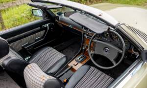 Afbeelding 4/45 van Mercedes-Benz 450 SL (1980)