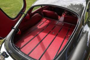 Imagen 10/30 de Jaguar E-Type (2+2) (1970)