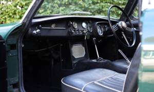 Bild 4/50 von MG MGB GT (1967)