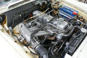 Image 16/50 de Mercedes-Benz 280 SE (1968)