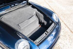 Image 32/35 de Porsche 911 Carrera (1995)