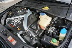Image 41/41 of Audi RS4 Avant (2000)