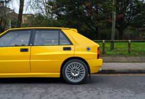Image 11/27 of Lancia Delta HF Integrale Evoluzione I (1992)