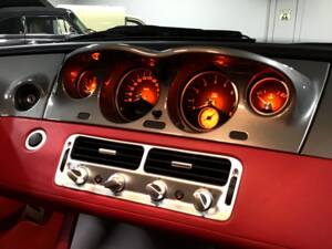 Image 23/25 of BMW Z8 (2002)