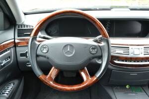 Bild 36/50 von Mercedes-Benz S 500 (2006)