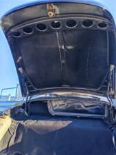 Bild 32/35 von Volkswagen Käfer 1303 LS (1975)