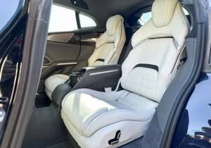 Image 21/21 of Ferrari Purosangue V12 (2025)