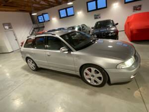Bild 10/64 von Audi S4 Avant (2000)