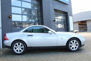 Image 6/8 de Mercedes-Benz SLK 200 Kompressor (2000)