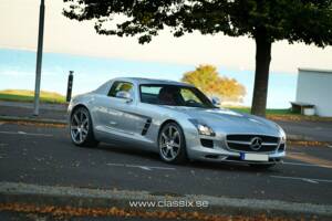 Image 24/26 de Mercedes-Benz SLS AMG (2011)